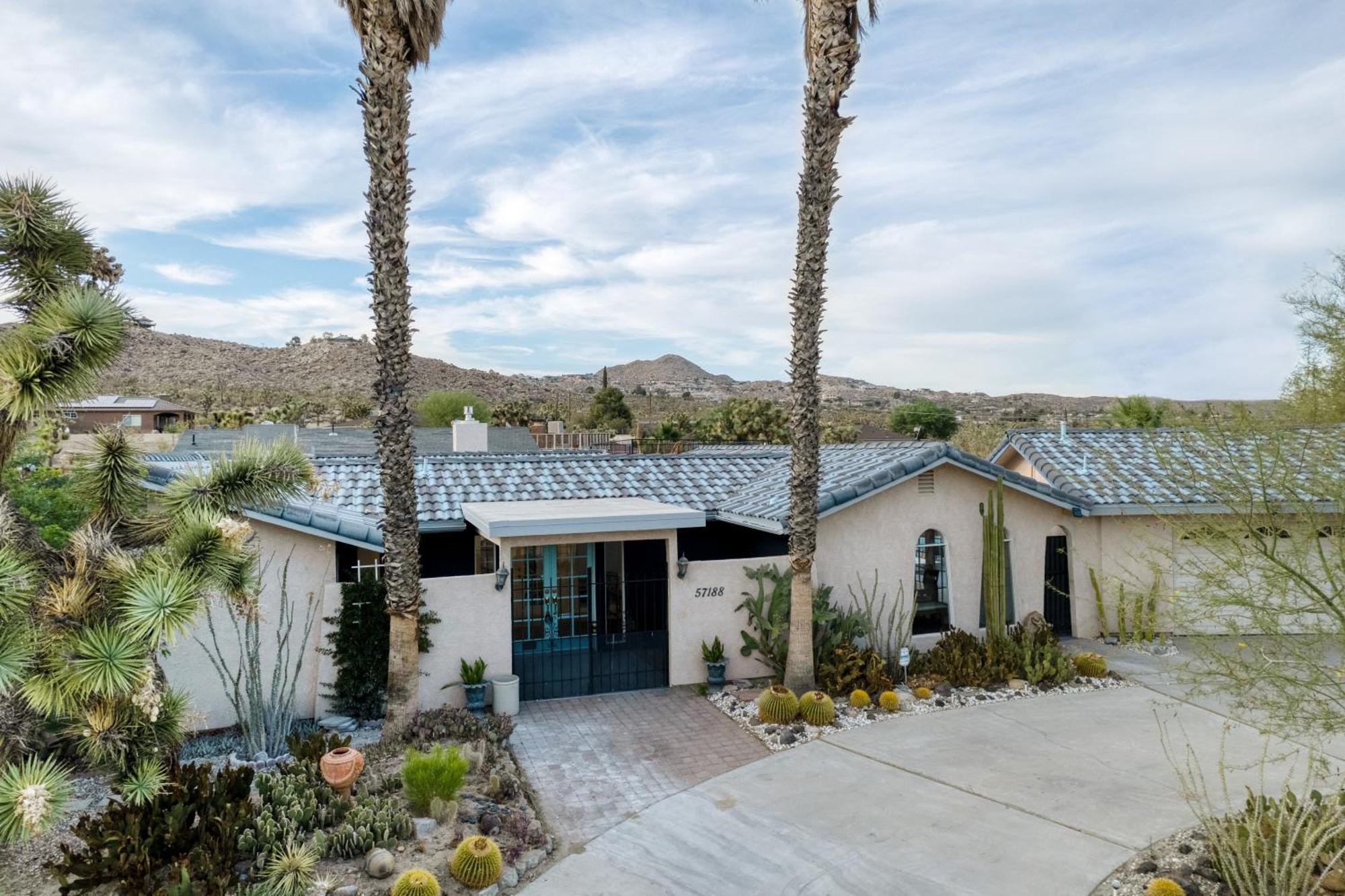 Archie By Avantstay Desert Retreat W Courtyard Edge Of Joshua Tree Yucca Valley Eksteriør billede